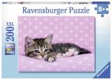 Ravensburger Ravensburger Puzzle - Roztomilé koťátko na růžové dece 200 dílků